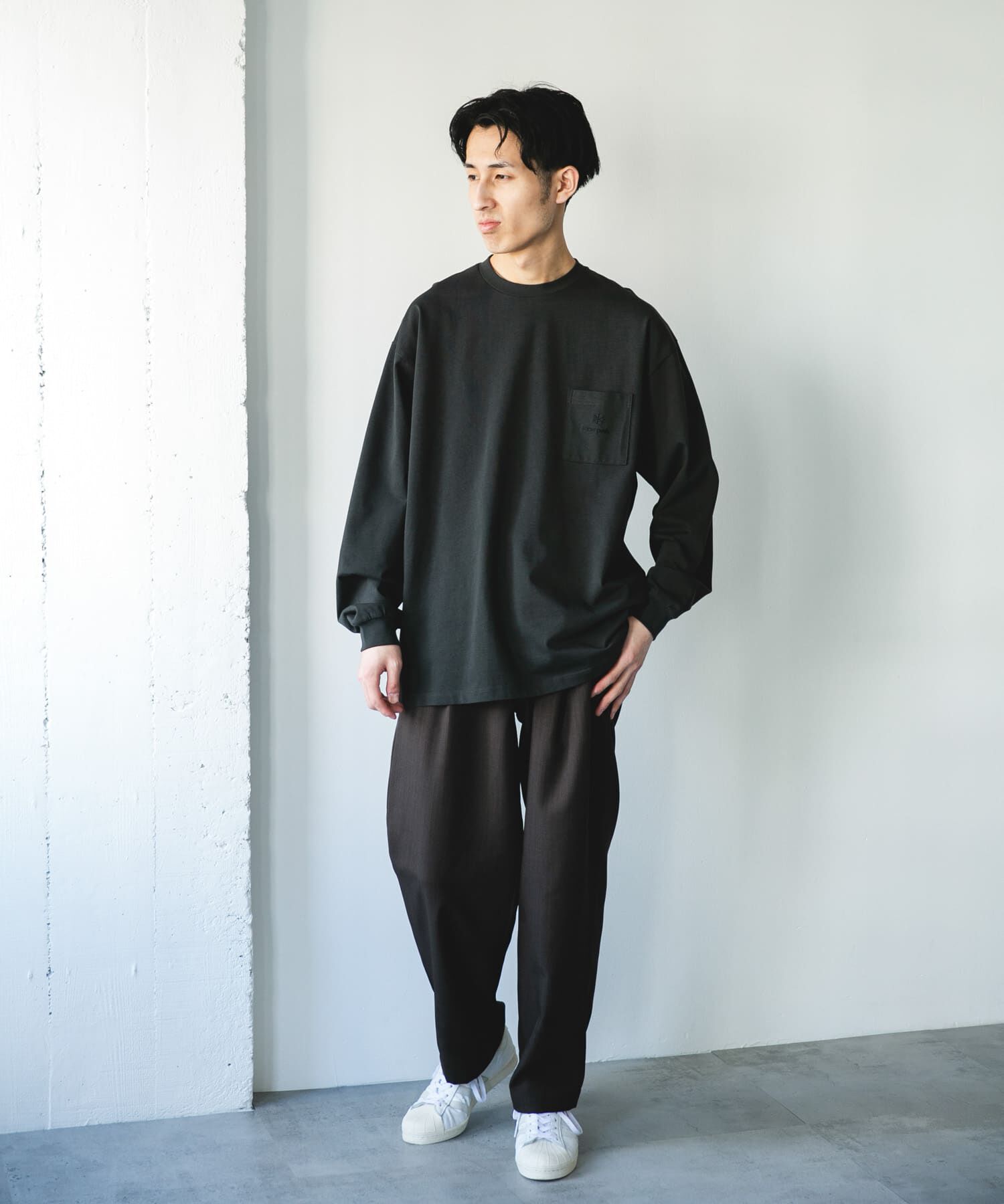 URBAN RESEARCH DOORS「『別注』Snow Peak Apparel&times;DOORS　POCKET LOGO LONG-SLEEVE T-SHIRTS」|Tシャツ・カットソー|