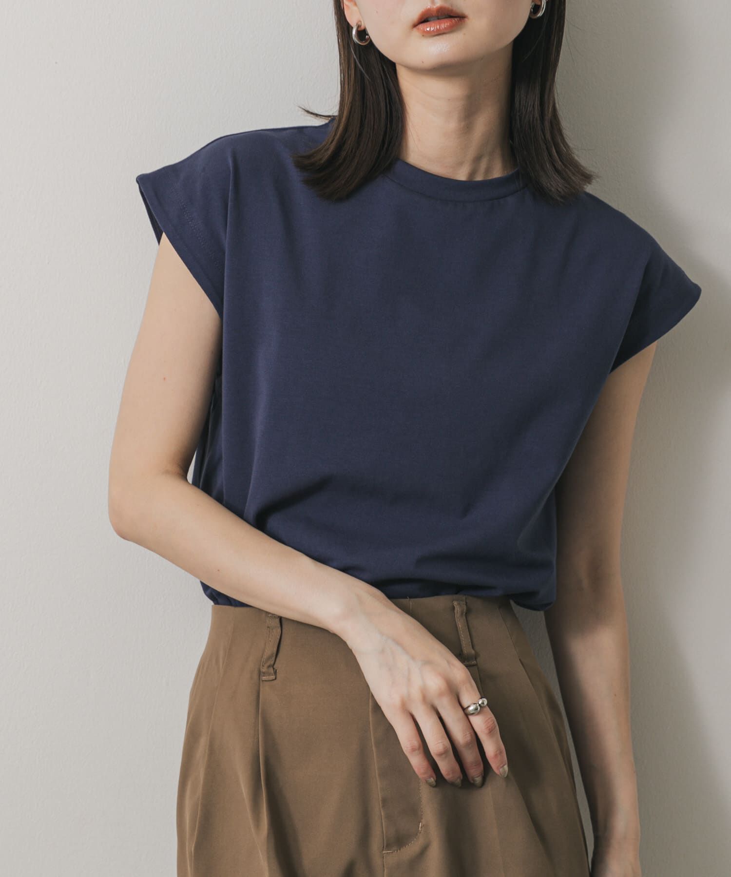 SENSE OF PLACE by URBAN RESEARCH「『UR TECH ひやサラクール』 クールタッチフレンチスリーブTシャツ」|Tシャツ・カットソー|ネイビー