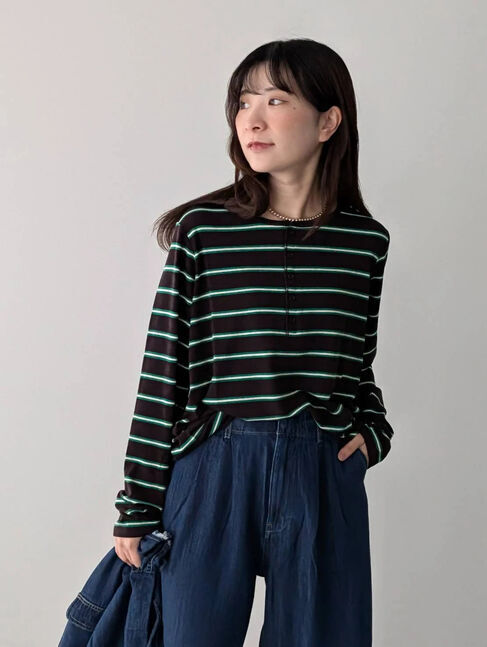 Samansa Mos2「マルチボーダーヘンリープルオーバー」|Tシャツ・カットソー|チャコールグレー