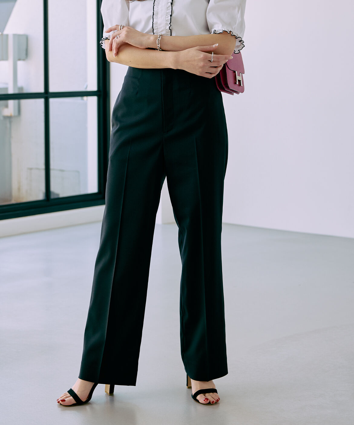 Maglie le cassetto「《M Maglie le cassetto&times;冨張愛》フラワーレース美シルエットストレートパンツ」|その他|ブラック