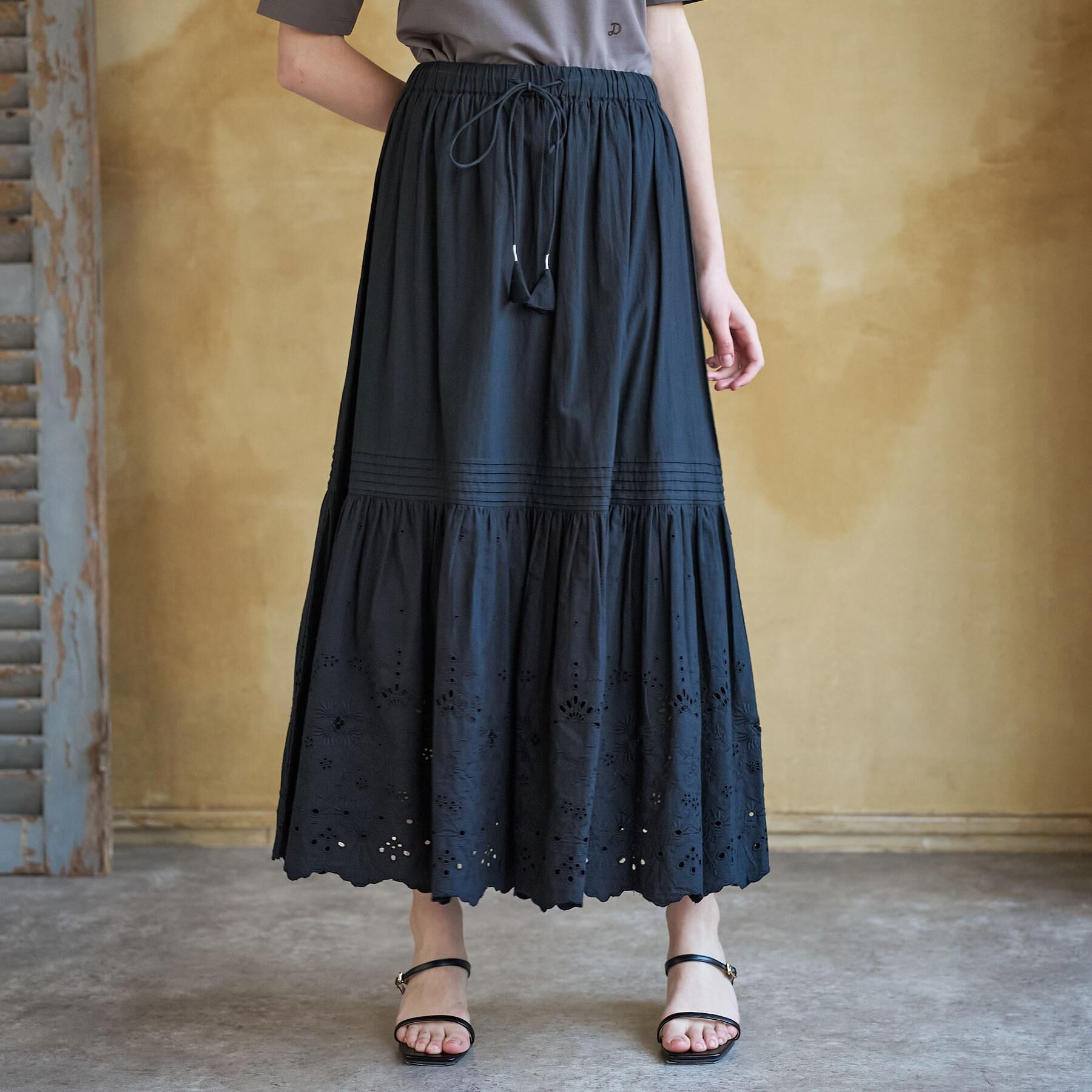 DRESSTERIOR「ウォッシャブルエンブロイダリースカート」|スカート|