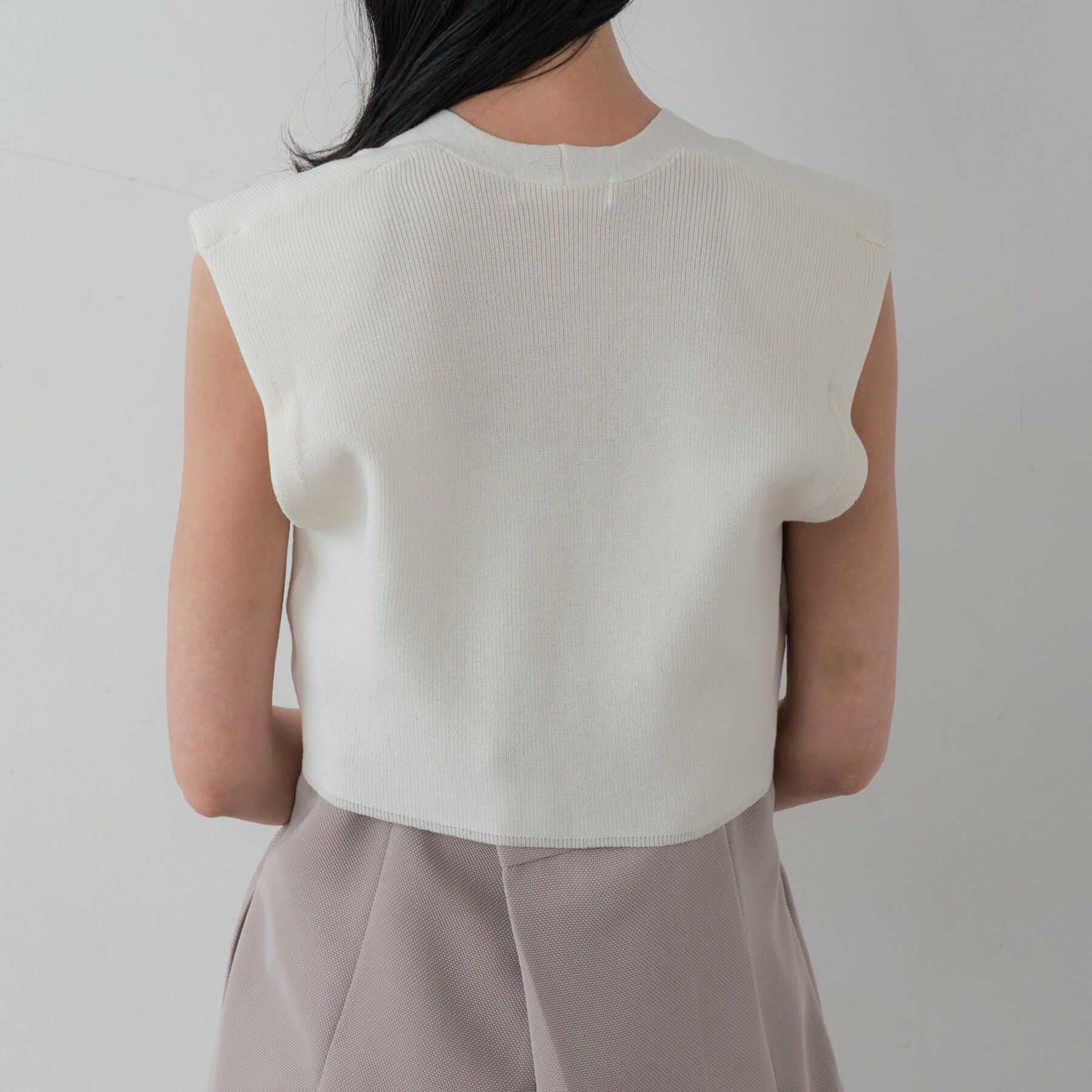 GALLEST「スリーブレスクロップドカーディガン」|カーディガン|