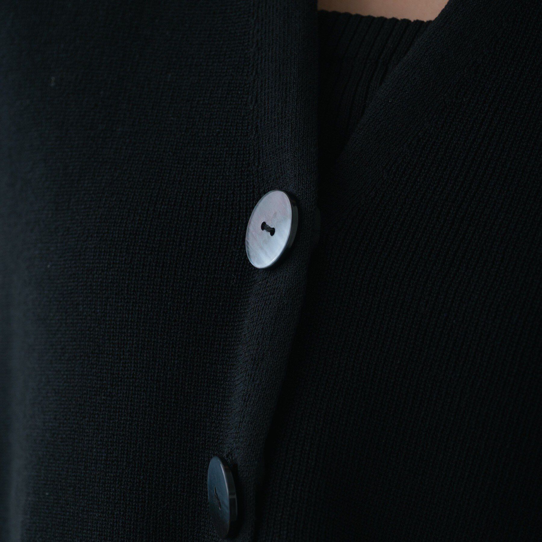 GALLEST「スリーブレスクロップドカーディガン」|カーディガン|