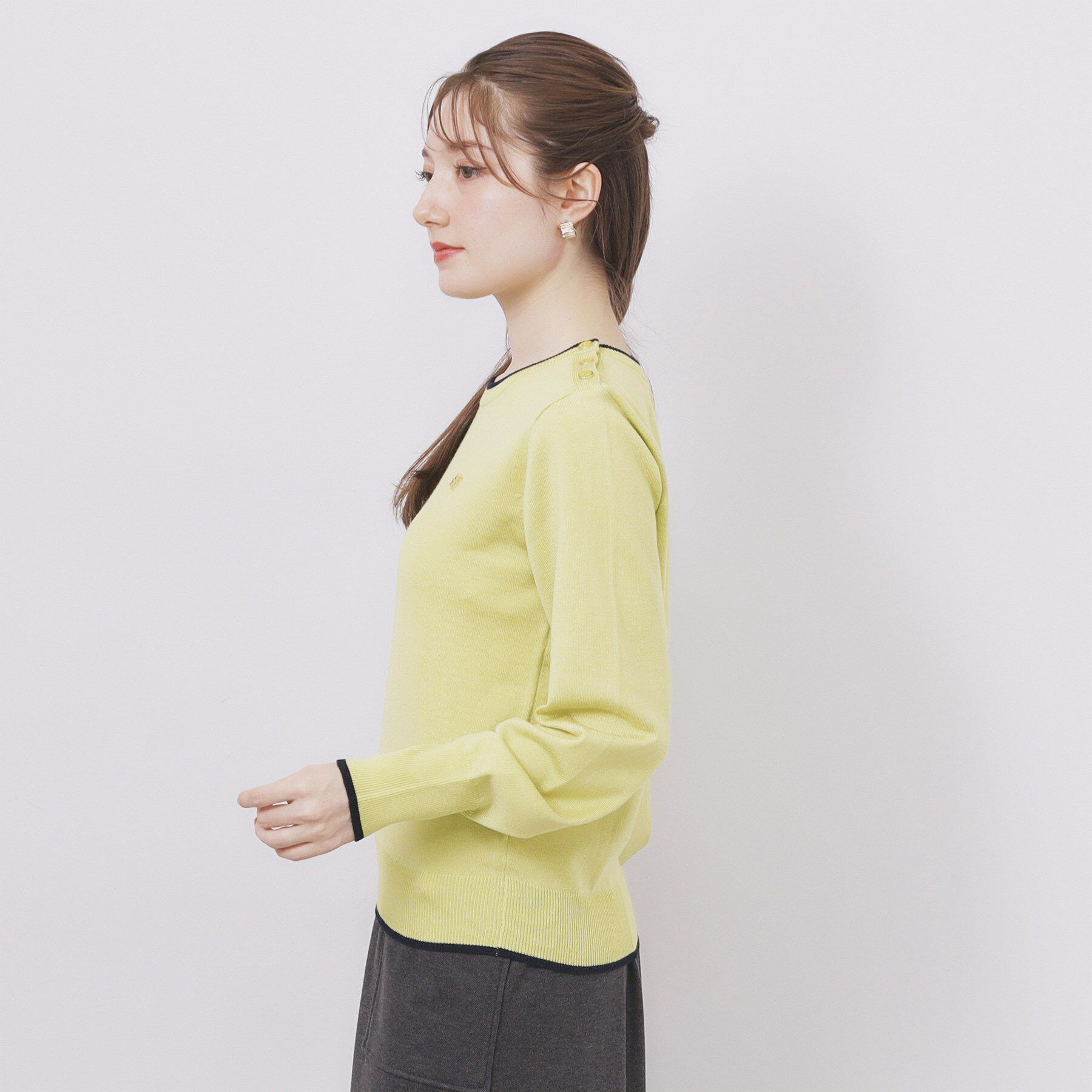 index「ゴールドパーツ付きバイカラークルーネックニット【洗濯機OK】」|ニット・セーター|