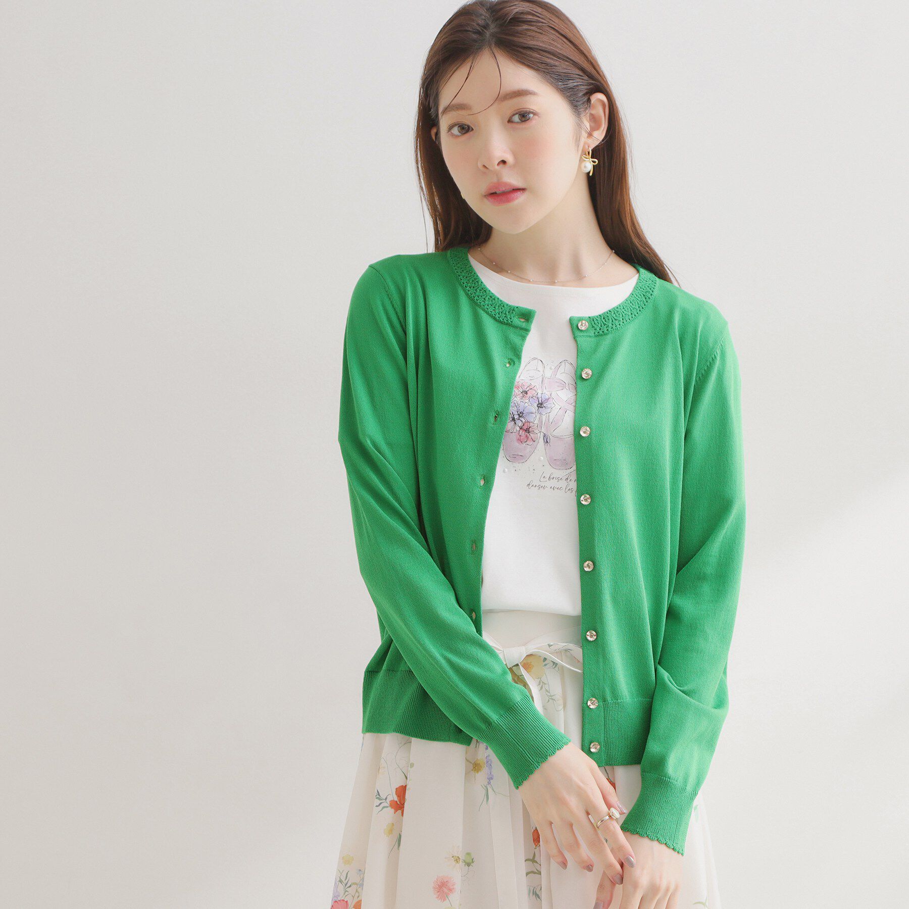 Couture broach「【アンサンブル可・UVカット・アンチピリング】ポイント透かしビジュー釦カーディガン」|カーディガン|
