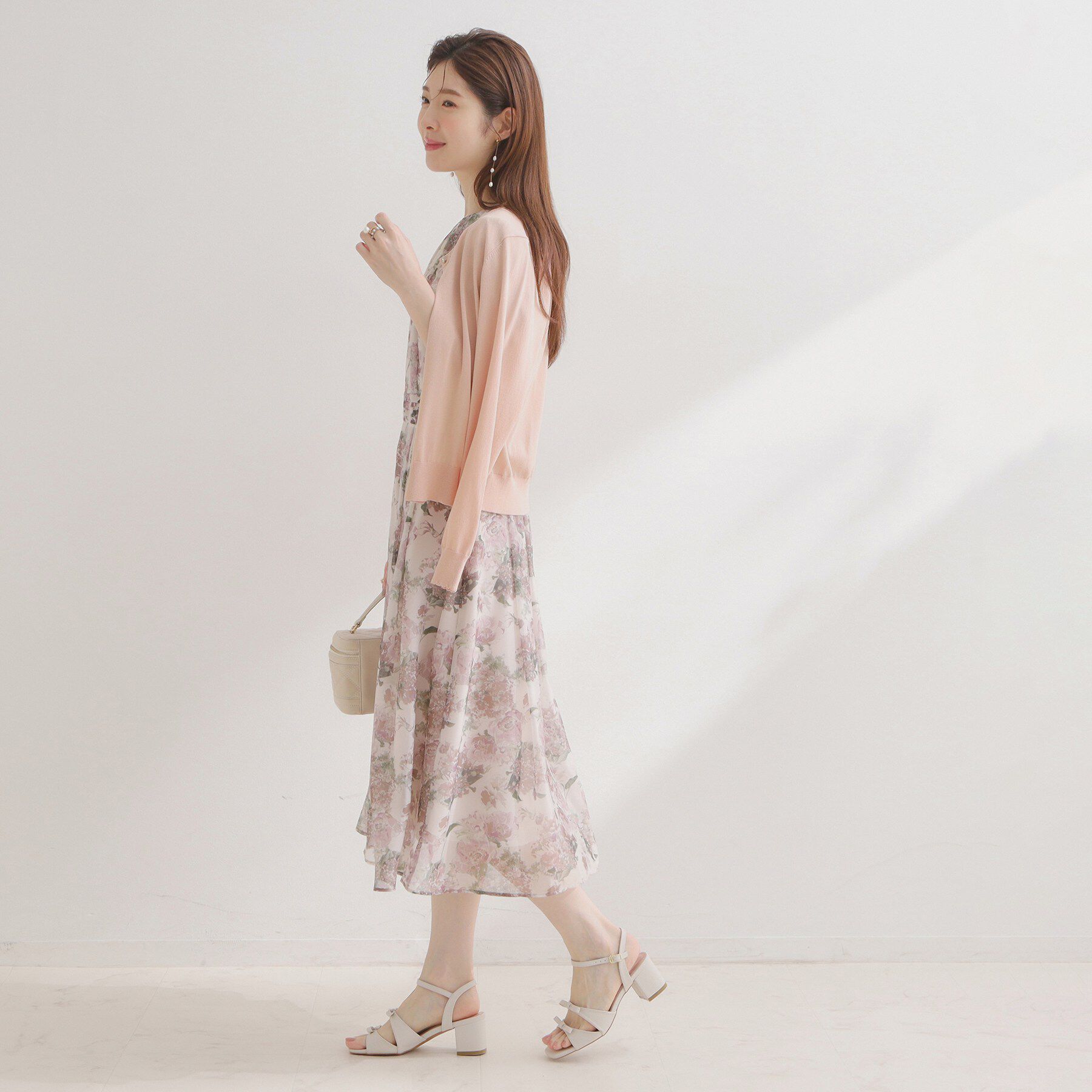 Couture broach「【アンサンブル可・UVカット・アンチピリング】ポイント透かしビジュー釦カーディガン」|カーディガン|