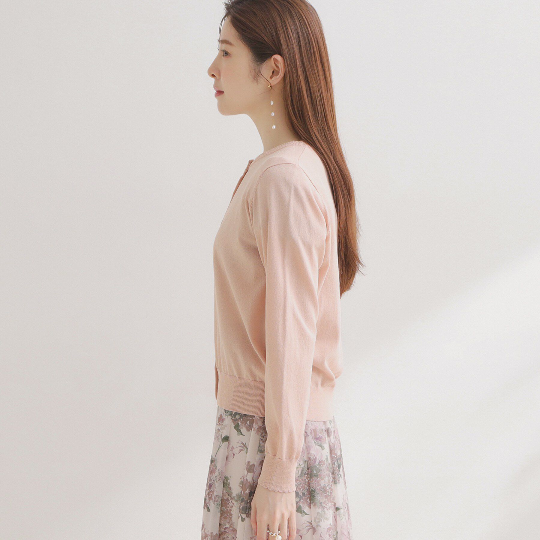 Couture broach「【アンサンブル可・UVカット・アンチピリング】ポイント透かしビジュー釦カーディガン」|カーディガン|