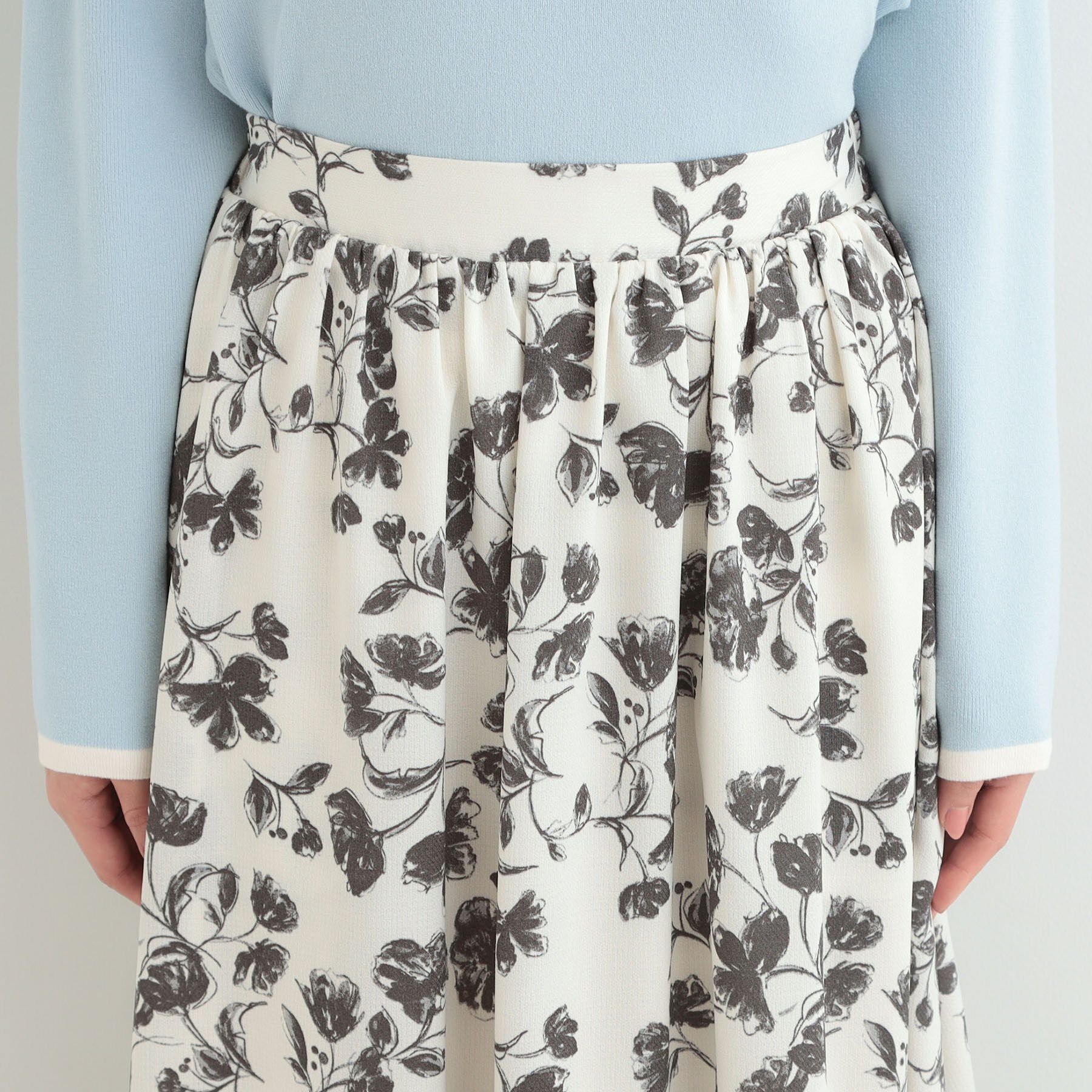 SHOO･LA･RUE「【着丈選べる】ふんわり揺れる アソート柄フレアスカート」|スカート|