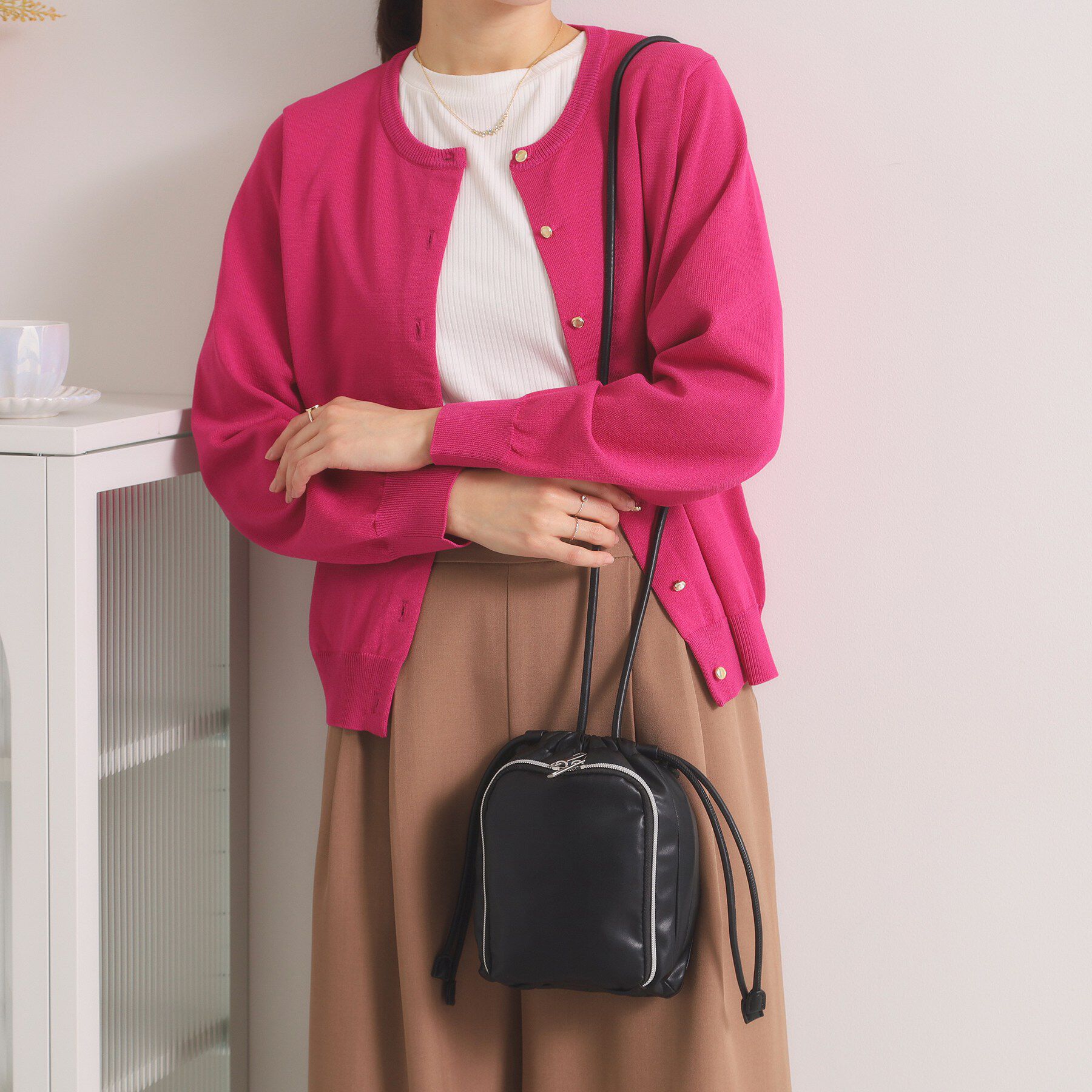 ITS&rsquo;DEMO「ポーチ付き巾着ミニショルダー」|ショルダー・メッセンジャー|ブラック(019)