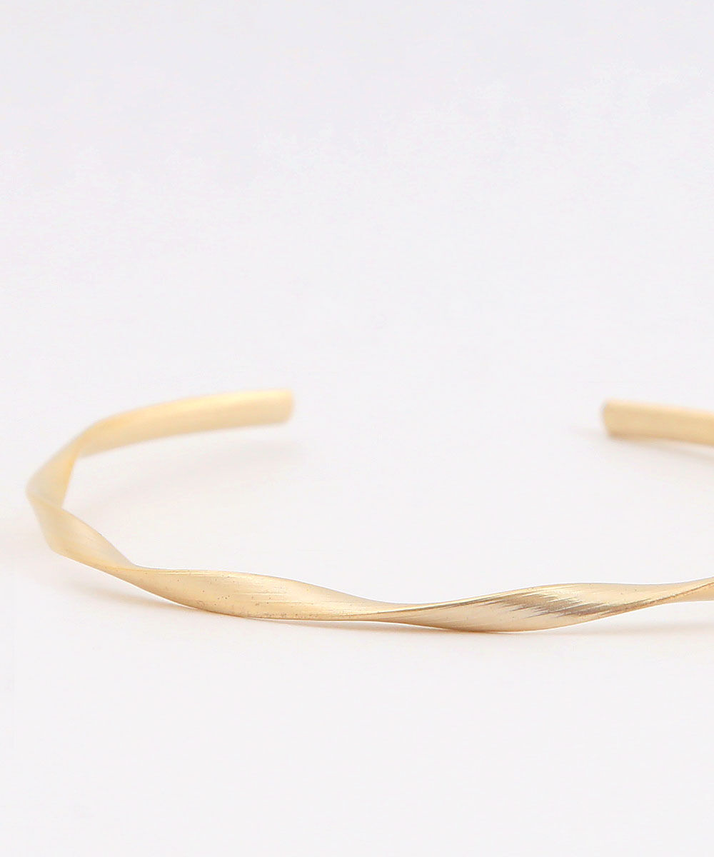 colleca la「 マットツイストバングル」|ブレスレット・バングル|