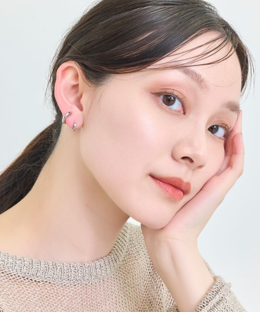 Phoebe「【金属アレルギー対応】ワンタッチメタルフープミニピアス　シルバー/サージカルステンレス」|ピアス|