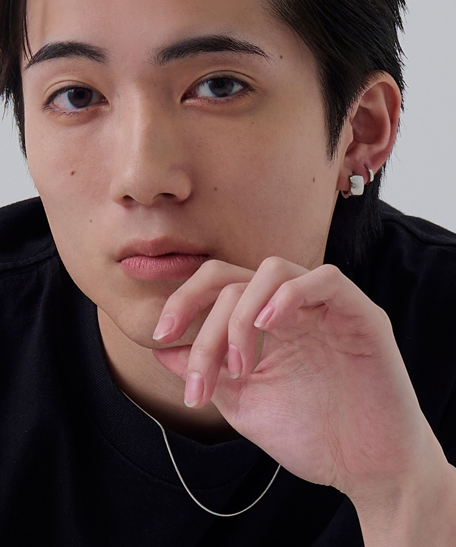 Phoebe「【金属アレルギー対応】ワンタッチメタルフープミニピアス　シルバー/サージカルステンレス」|ピアス|