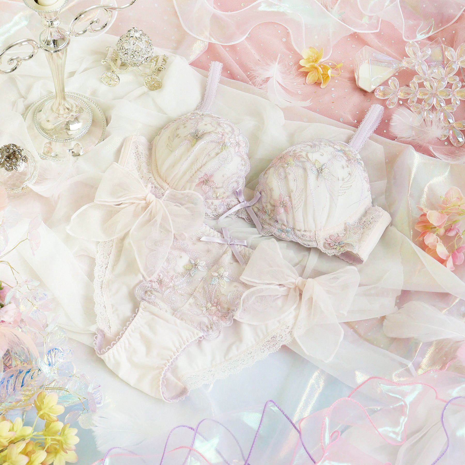 Risa Magli「コリンナ ブラジャー (D-F) ＜リサマリミラクル谷間ブラ＞」|インナー|