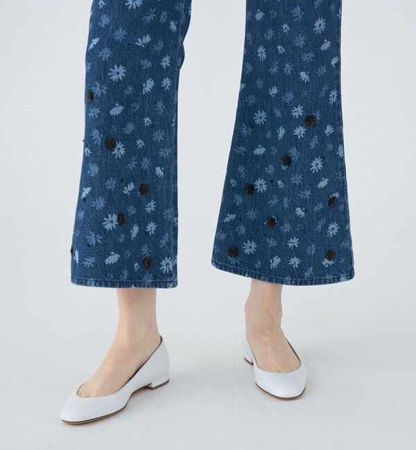 MACPHEE「フラワーレーザー プリントデニム フレアパンツ」|デニム|