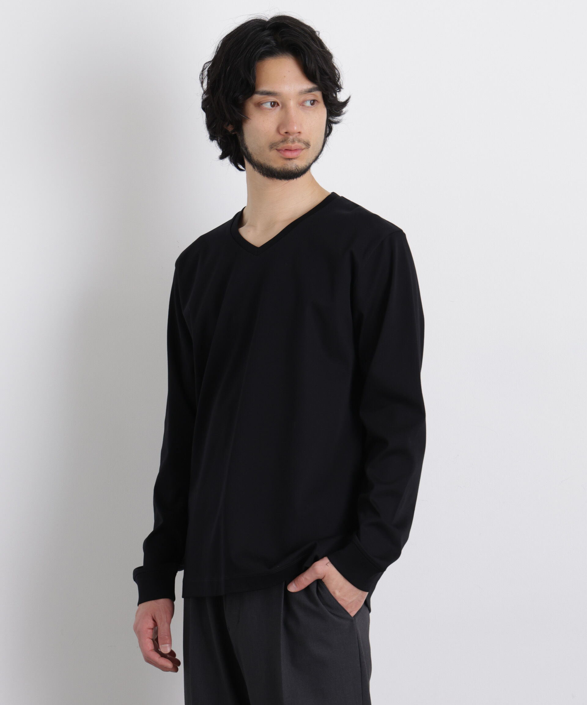 nano･universe「アンチスメルVネックTシャツ 長袖」|Tシャツ・カットソー|