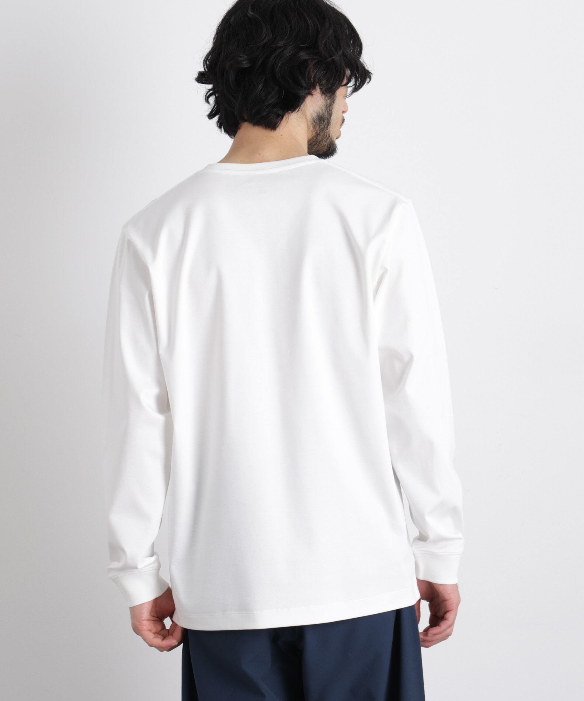 nano･universe「アンチスメルVネックTシャツ 長袖」|Tシャツ・カットソー|