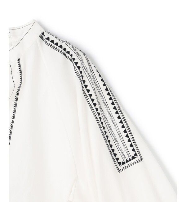 BEIGE,「AXI / 刺繍ステッチ ドルマンスタンドブラウス」|シャツ・ブラウス|