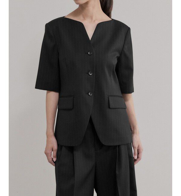 ADAM ET ROPE'「【EMOELLE】スリットネックハーフスリーブジャケット」|ノーカラージャケット|ブラック系(02)