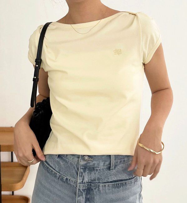  「【Tシャツが苦手な方にも◎】1ポイントボートネックTシャツ」|Tシャツ・カットソー|