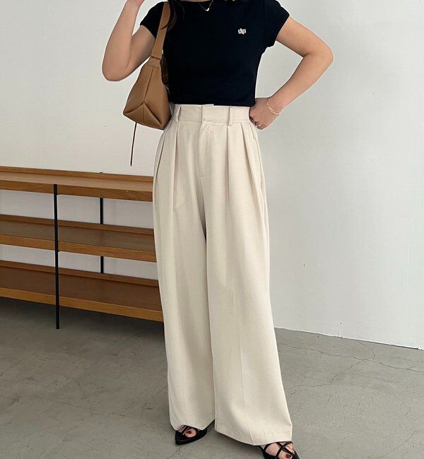  「【Tシャツが苦手な方にも◎】1ポイントボートネックTシャツ」|Tシャツ・カットソー|