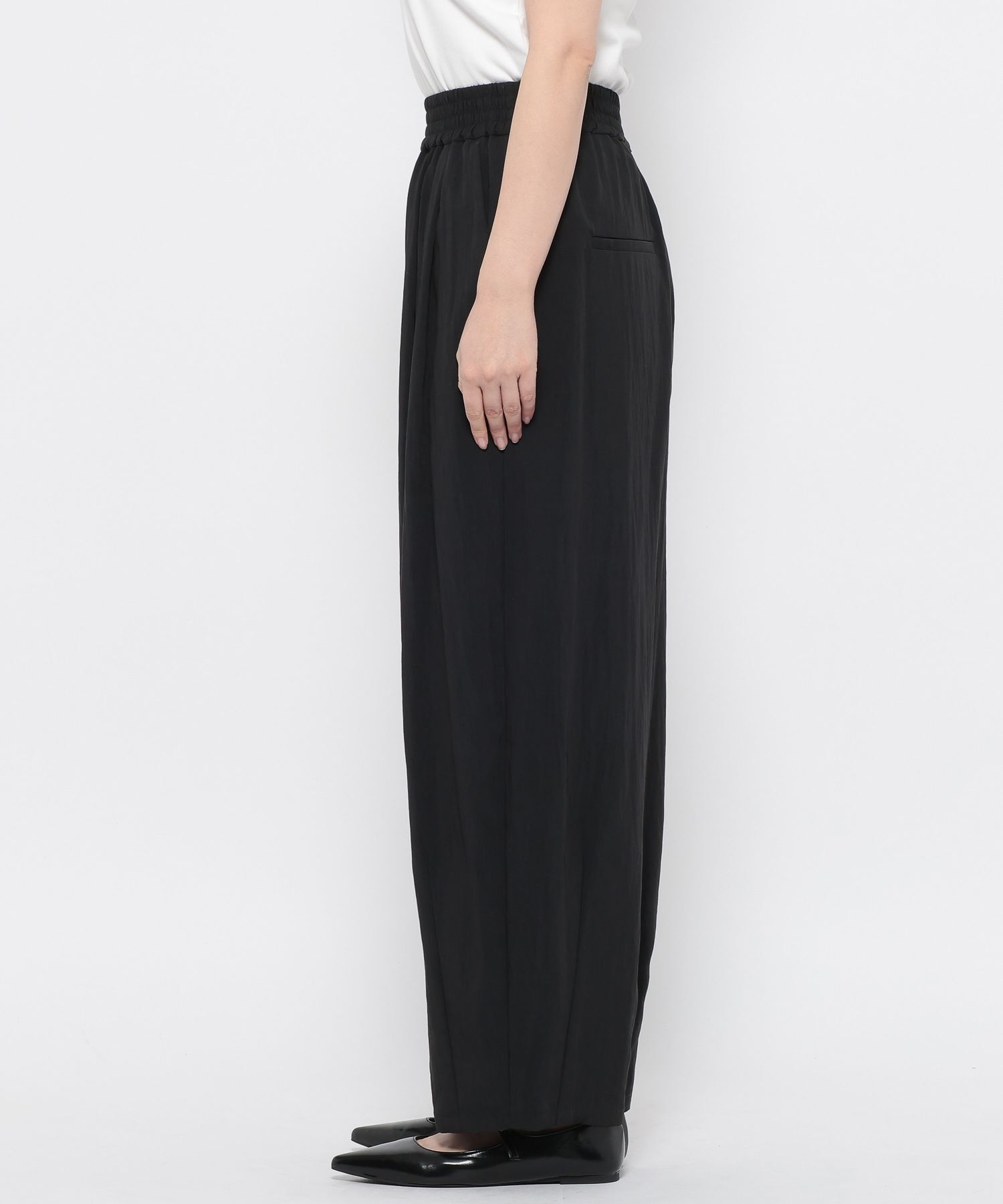 LOWRYS FARM「フィブリルイージーコクーンパンツ」|チノ|