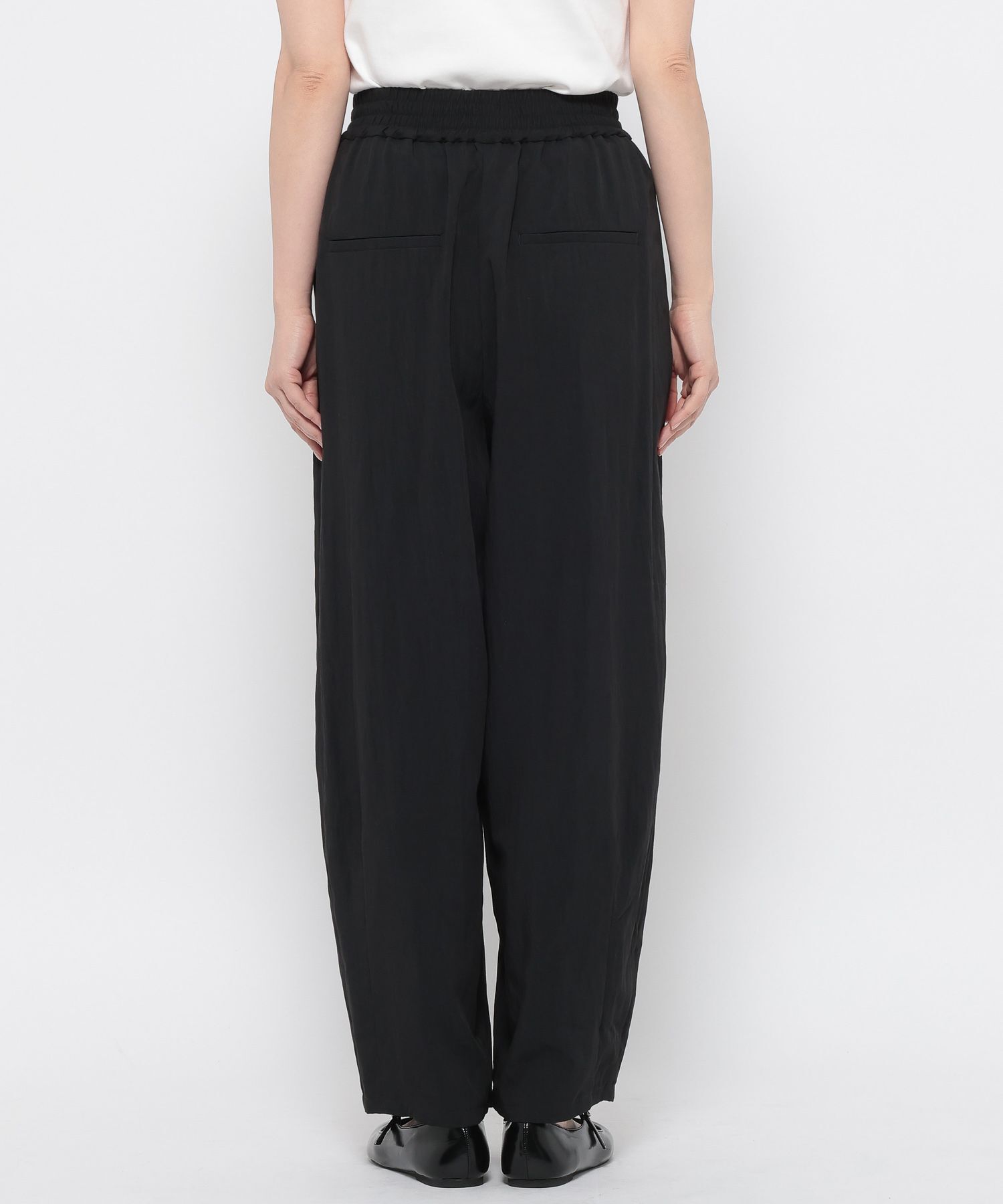 LOWRYS FARM「フィブリルイージーコクーンパンツ」|チノ|