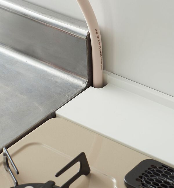 collex「【tower】コンロ奥隙間ラック キッチンラック 汚れ防止 スリム収納」|食器・キッチングッズ|