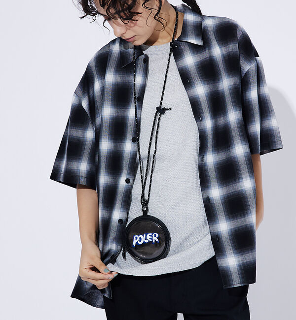 ABAHOUSE「【POLeR/ポーラー】PVC PVC ROUND POUCH/PVCマルチラウ」|ポーチ|ブラック