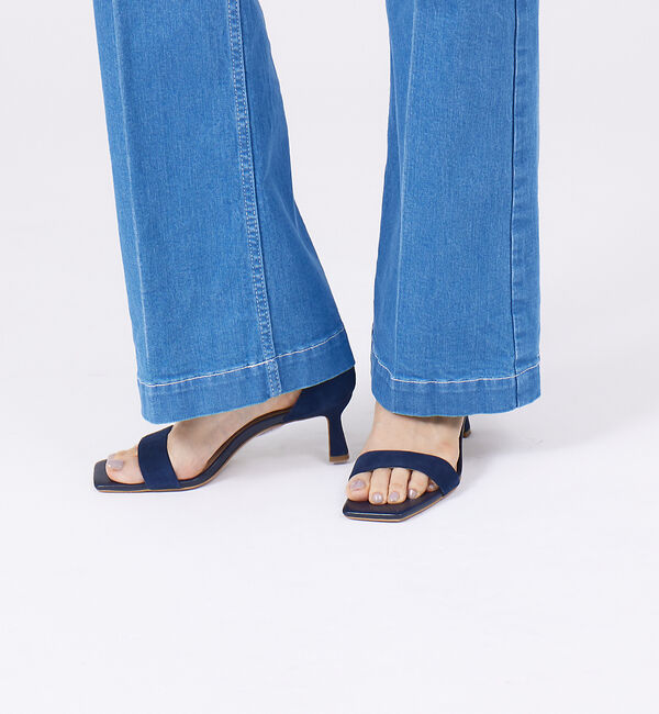 AU BANNISTER「アンクルストラップ スクエアトゥサンダル」|サンダル|