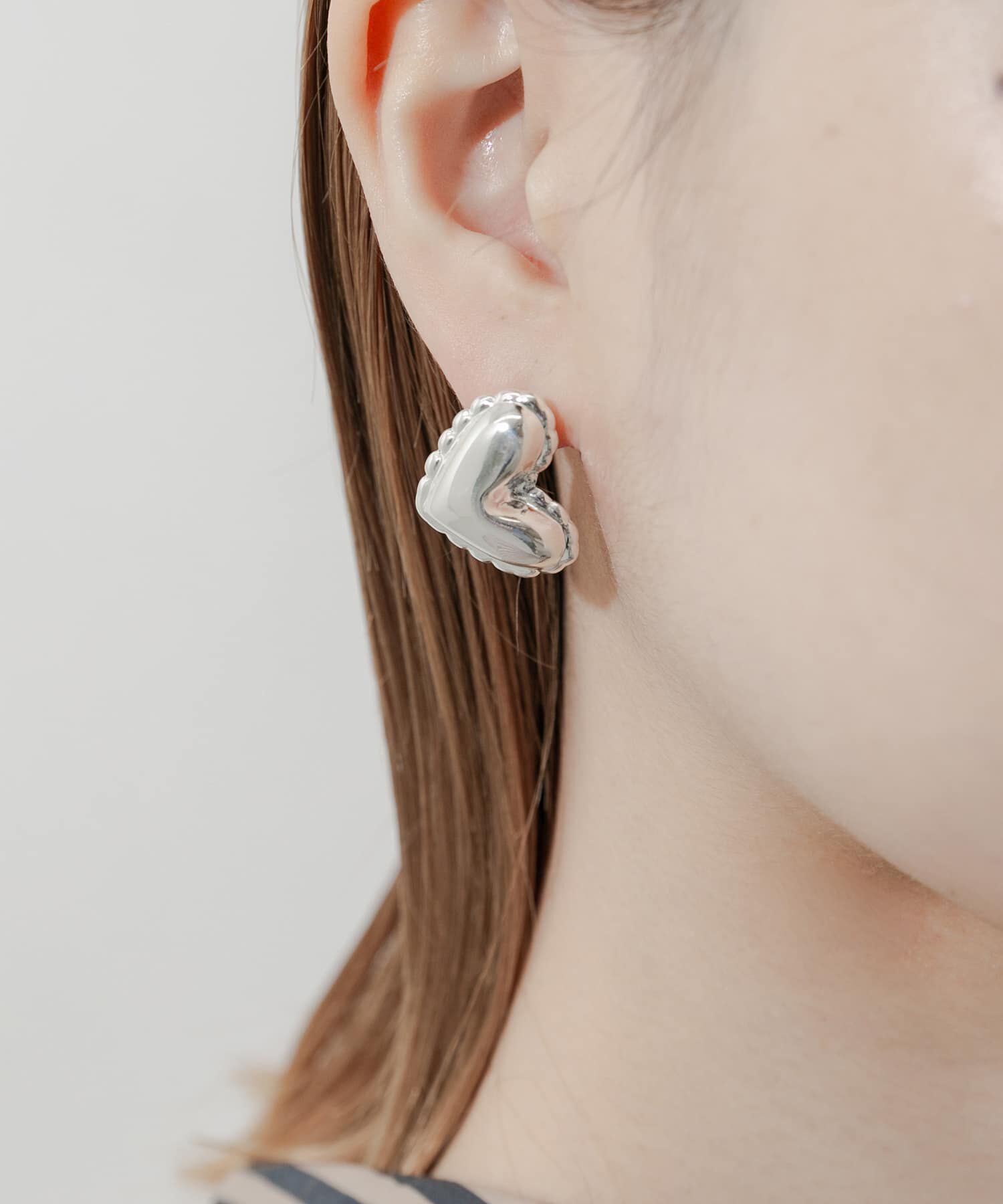 SMELLY「プックリメタルハートピアス」|ピアス|