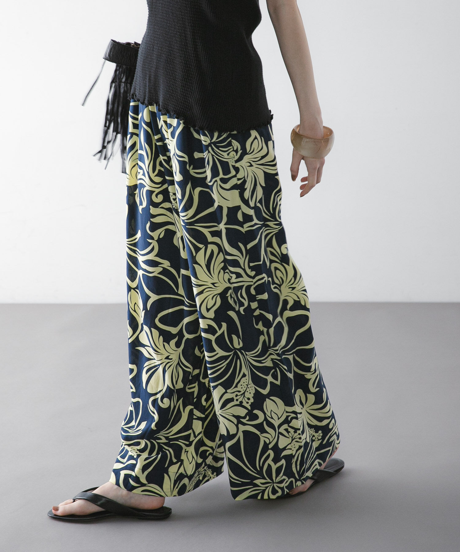 URBAN RESEARCH「『一部別注カラー』LUSANA　CICI PANTS」|その他|