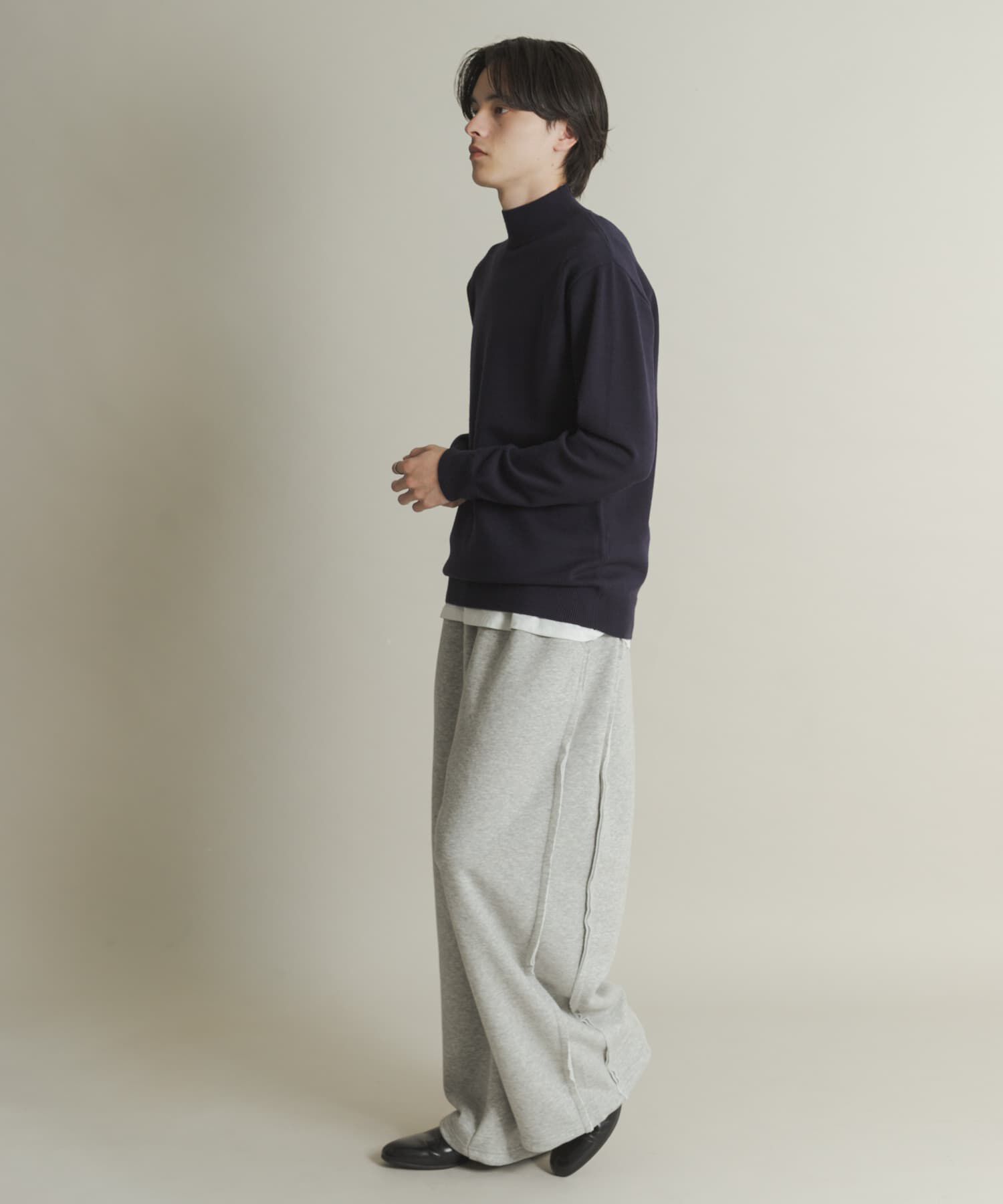 SENSE OF PLACE by URBAN RESEARCH「『一部WEB限定カラー』『洗濯可/毛玉防止』ストレッチモックネックニット」|ニット・セーター|