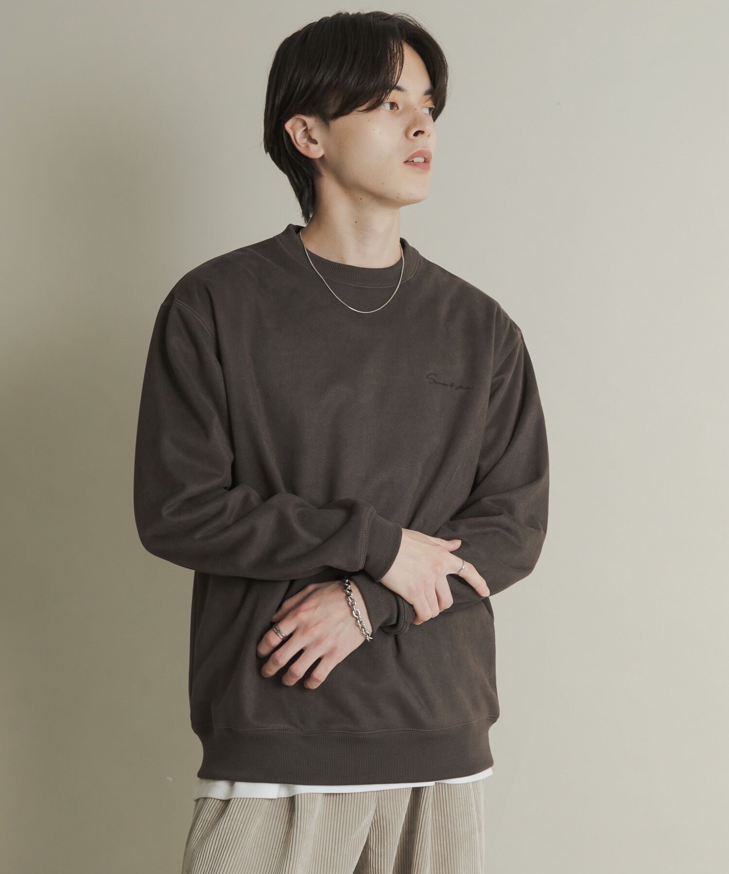 SENSE OF PLACE by URBAN RESEARCH「『ユニセックス』シシュウフェイクスエードクルーネックスウェット」|スウェット・ジャージ|