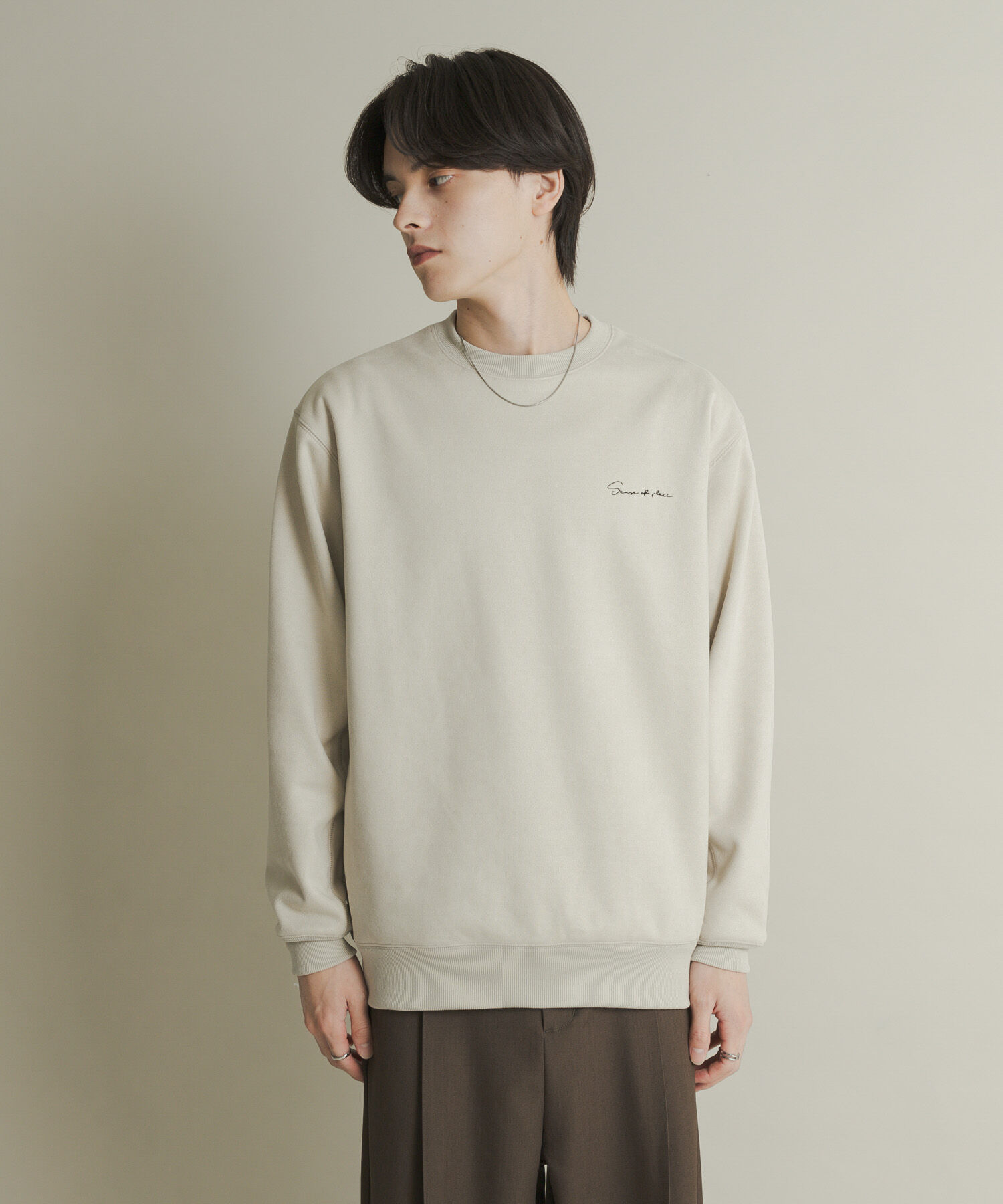 SENSE OF PLACE by URBAN RESEARCH「『ユニセックス』シシュウフェイクスエードクルーネックスウェット」|スウェット・ジャージ|