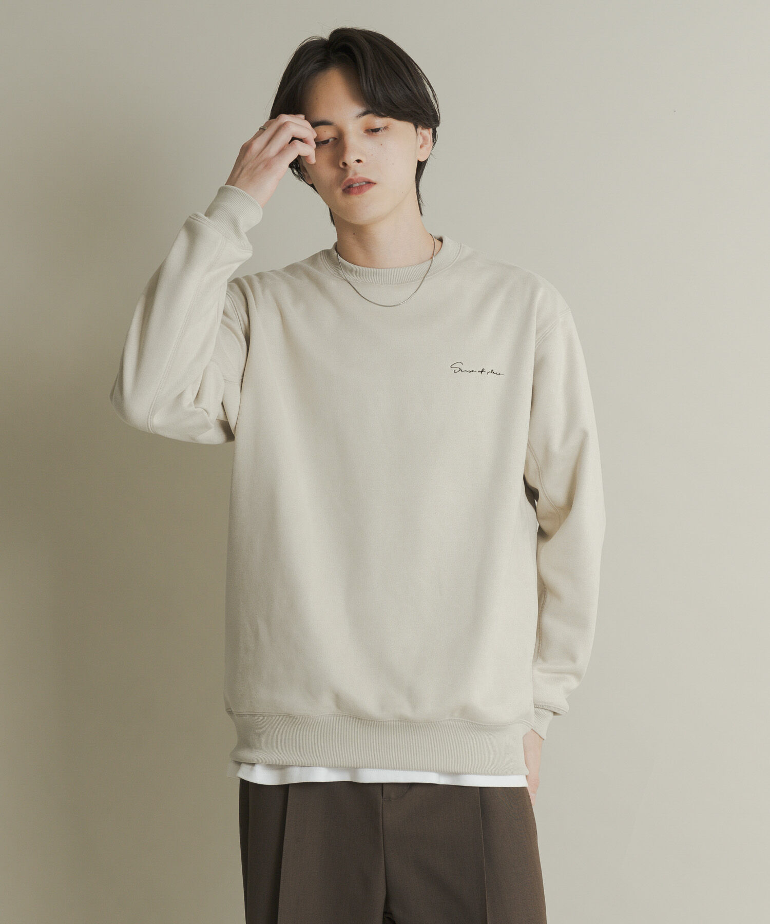 SENSE OF PLACE by URBAN RESEARCH「『ユニセックス』シシュウフェイクスエードクルーネックスウェット」|スウェット・ジャージ|