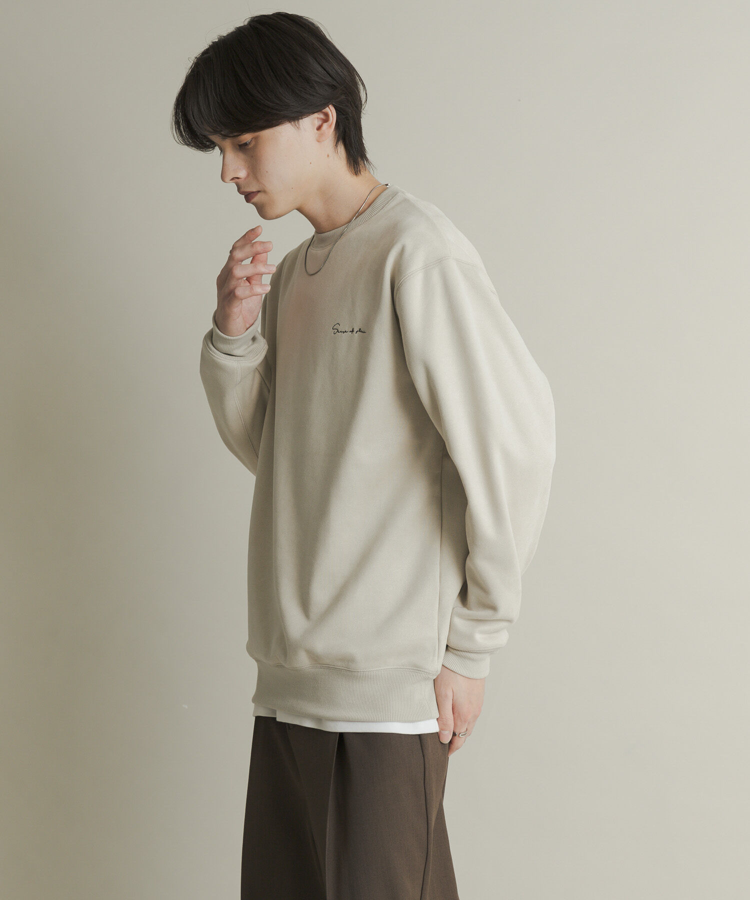 SENSE OF PLACE by URBAN RESEARCH「『ユニセックス』シシュウフェイクスエードクルーネックスウェット」|スウェット・ジャージ|