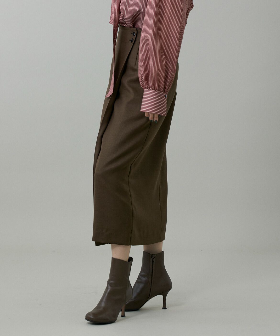 INED「《大きいサイズ》ライトカルゼ ラップ風タイトスカート」|タイト|