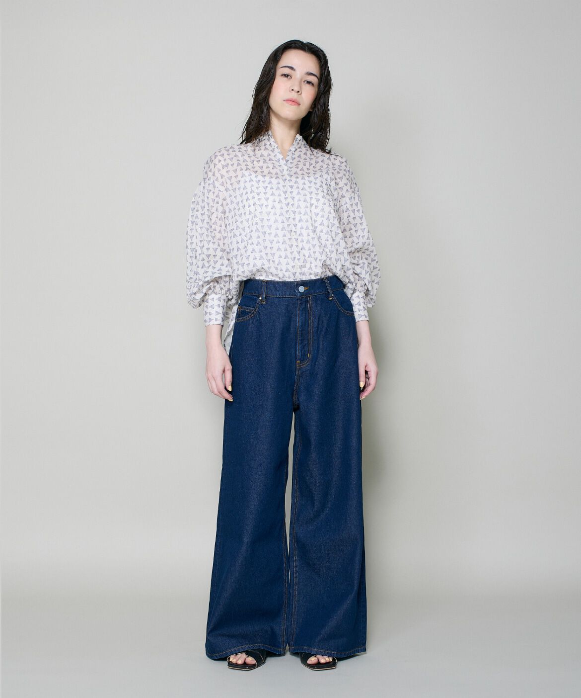 DAY by DAY it&rsquo;s international「トライアングルプリントコットンブラウス」|シャツ・ブラウス|