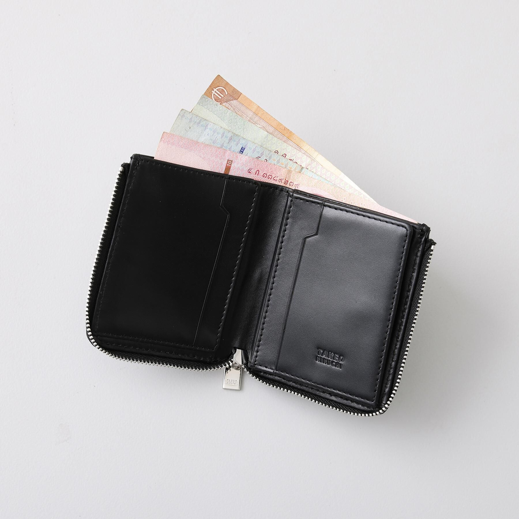 TAKEO KIKUCHI「【驚くべき収納力】カラードコンパクト財布」|財布|