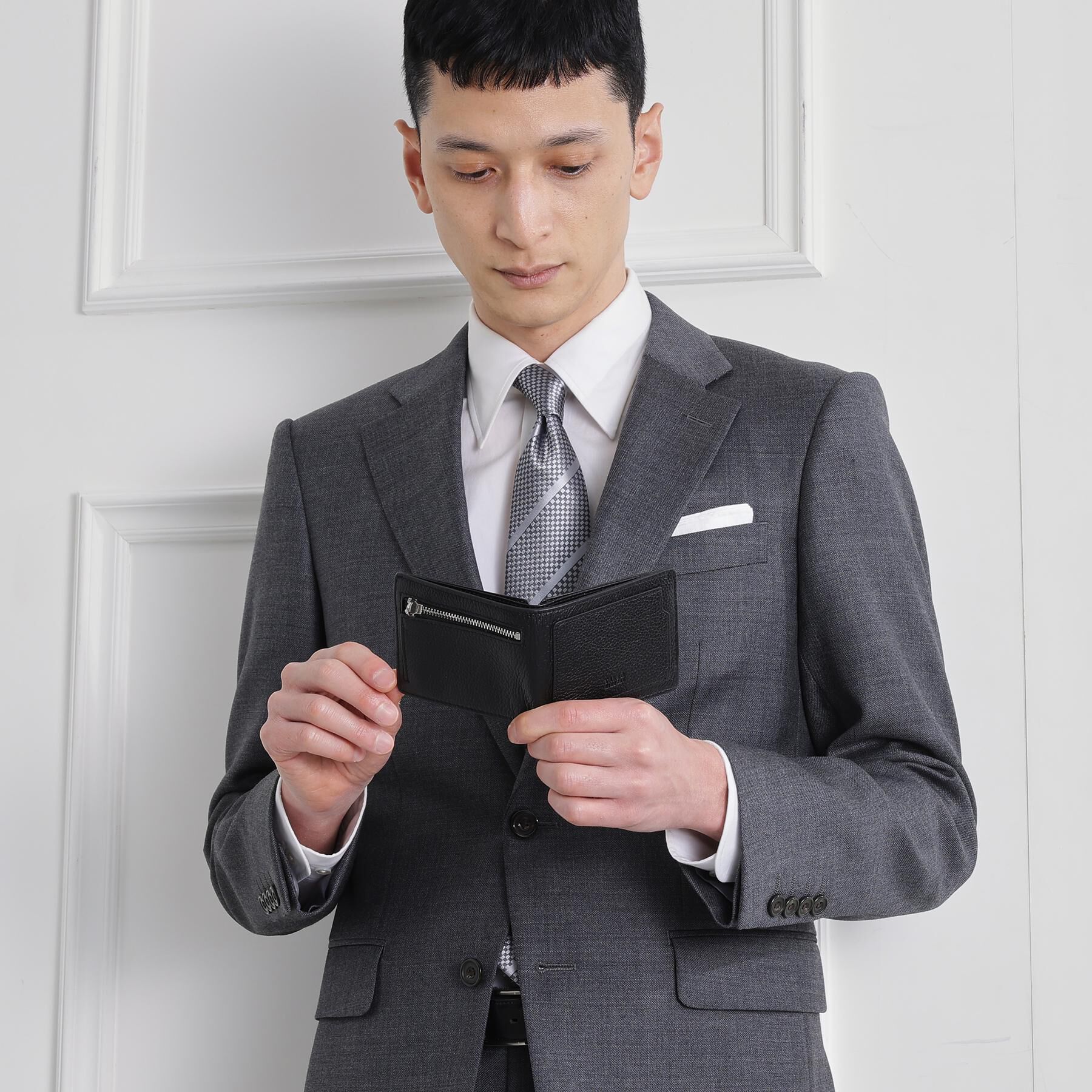 TAKEO KIKUCHI「【スリムな2つ折り】カラードスリムスマートウォレット」|財布|