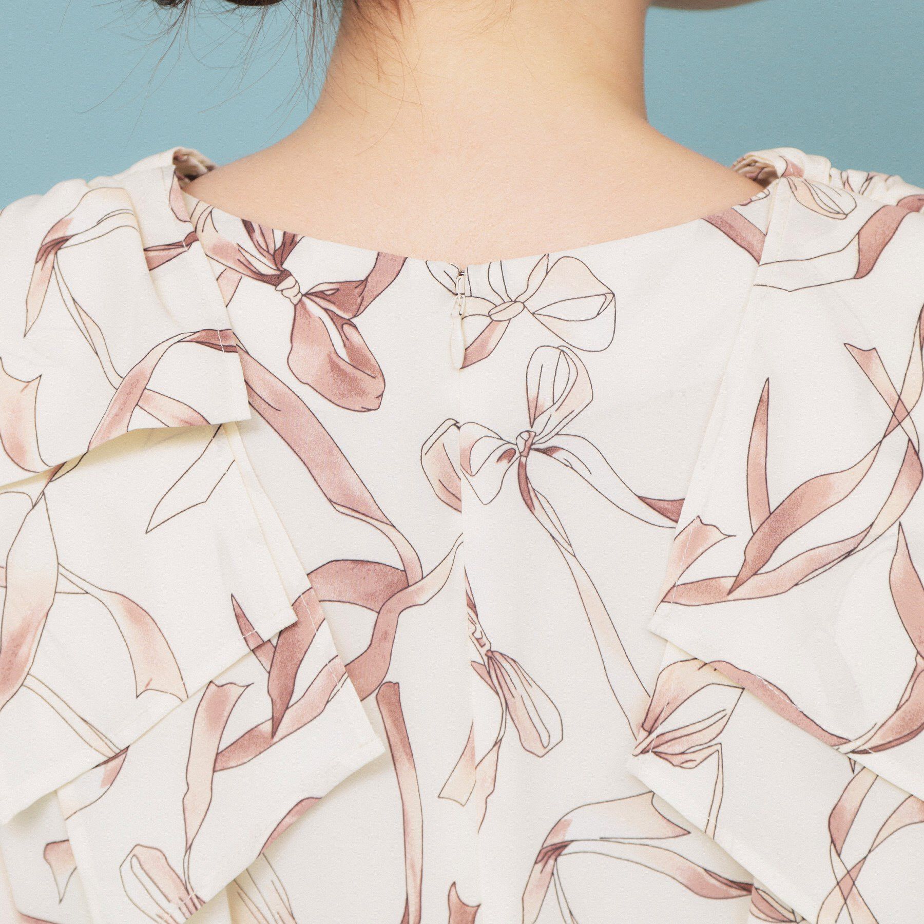 index「《美人百花掲載》リボン柄タックスリーブワンピース【洗濯機洗い可/イージーアイロン】」|ワンピース|