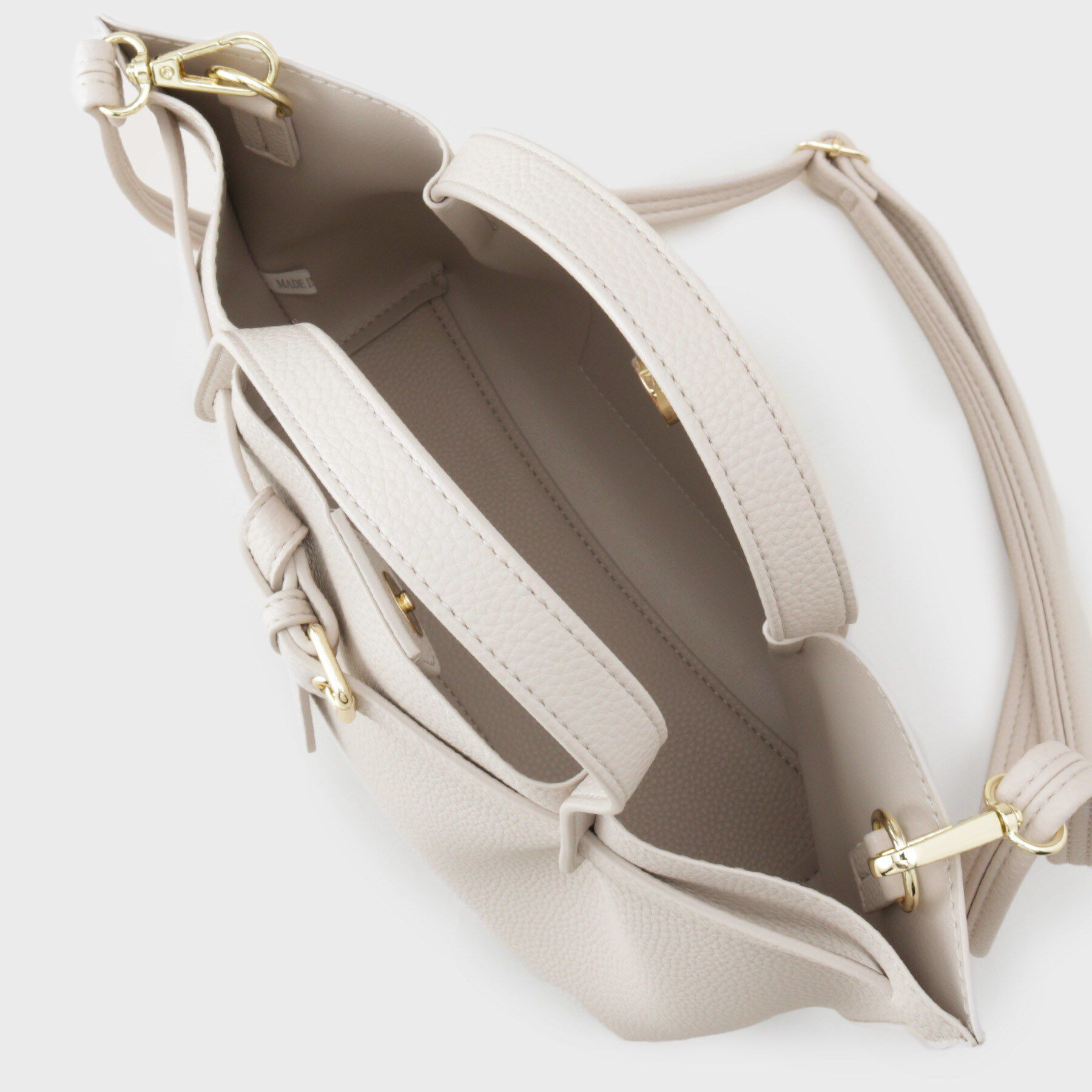 OPAQUE.CLIP「ベルトデザイン軽量シュリンク合皮ミドル」|トートバッグ|