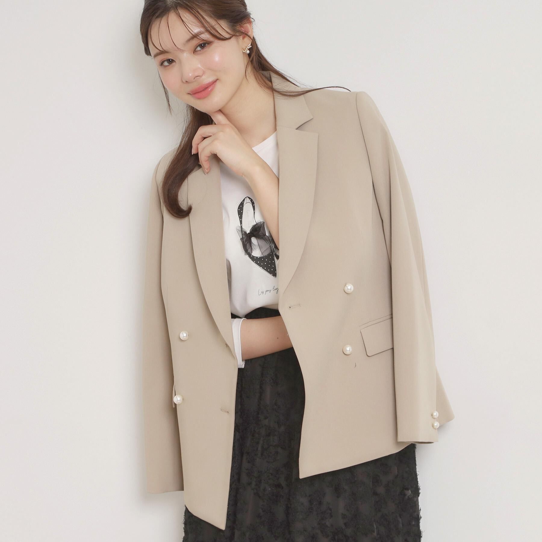 Couture broach「【洗える・通勤】パール調ボタン テーラードジャケット」|テーラードジャケット|