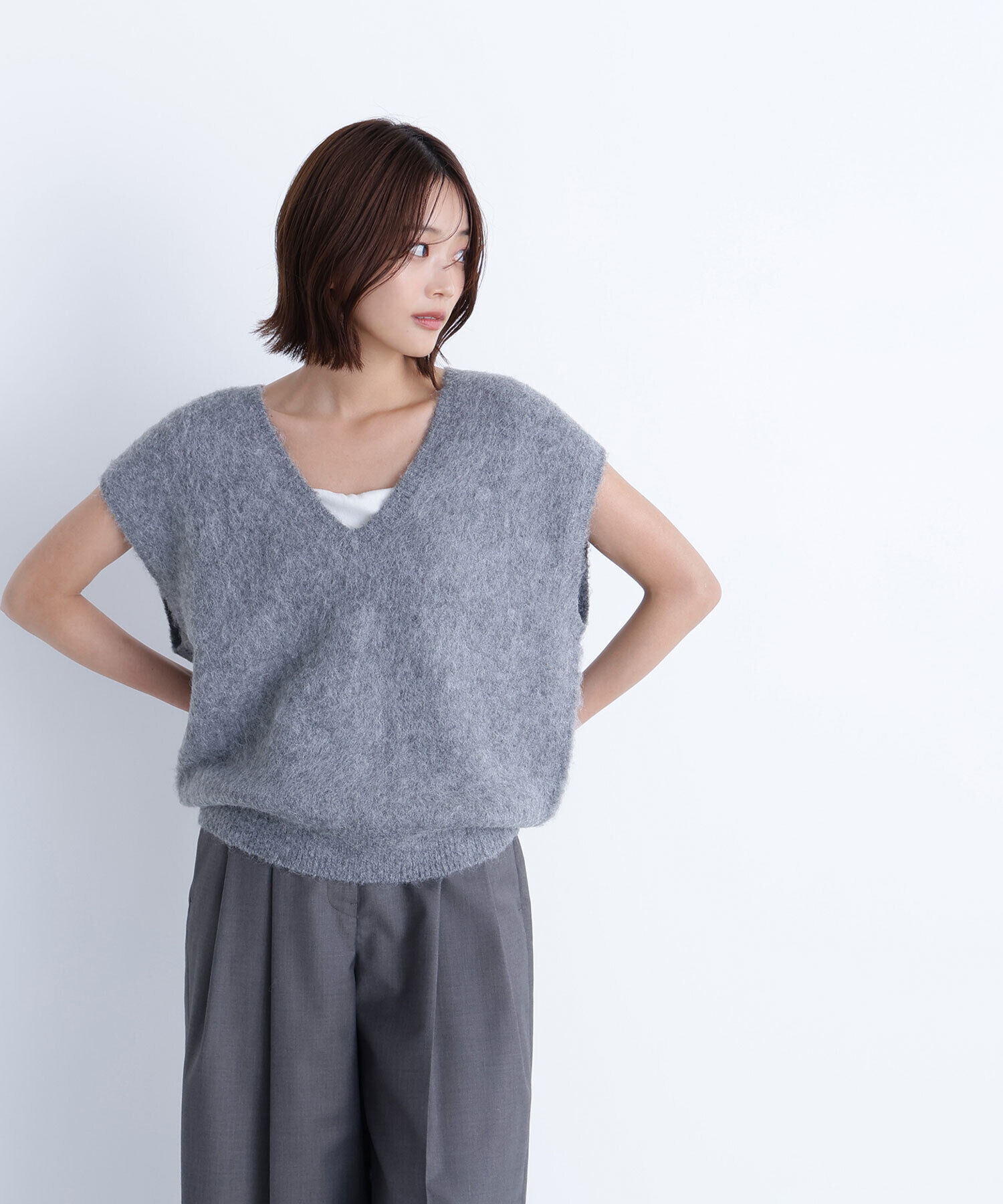  「ヘアリーVネックベスト」|ニット・セーター|