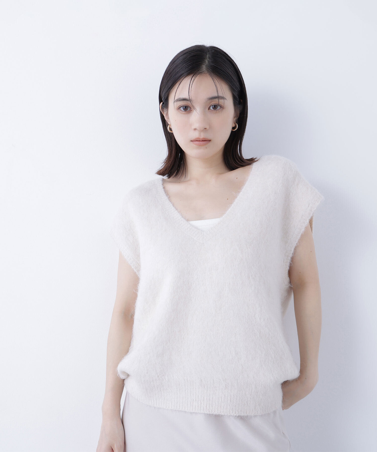  「ヘアリーVネックベスト」|ニット・セーター|