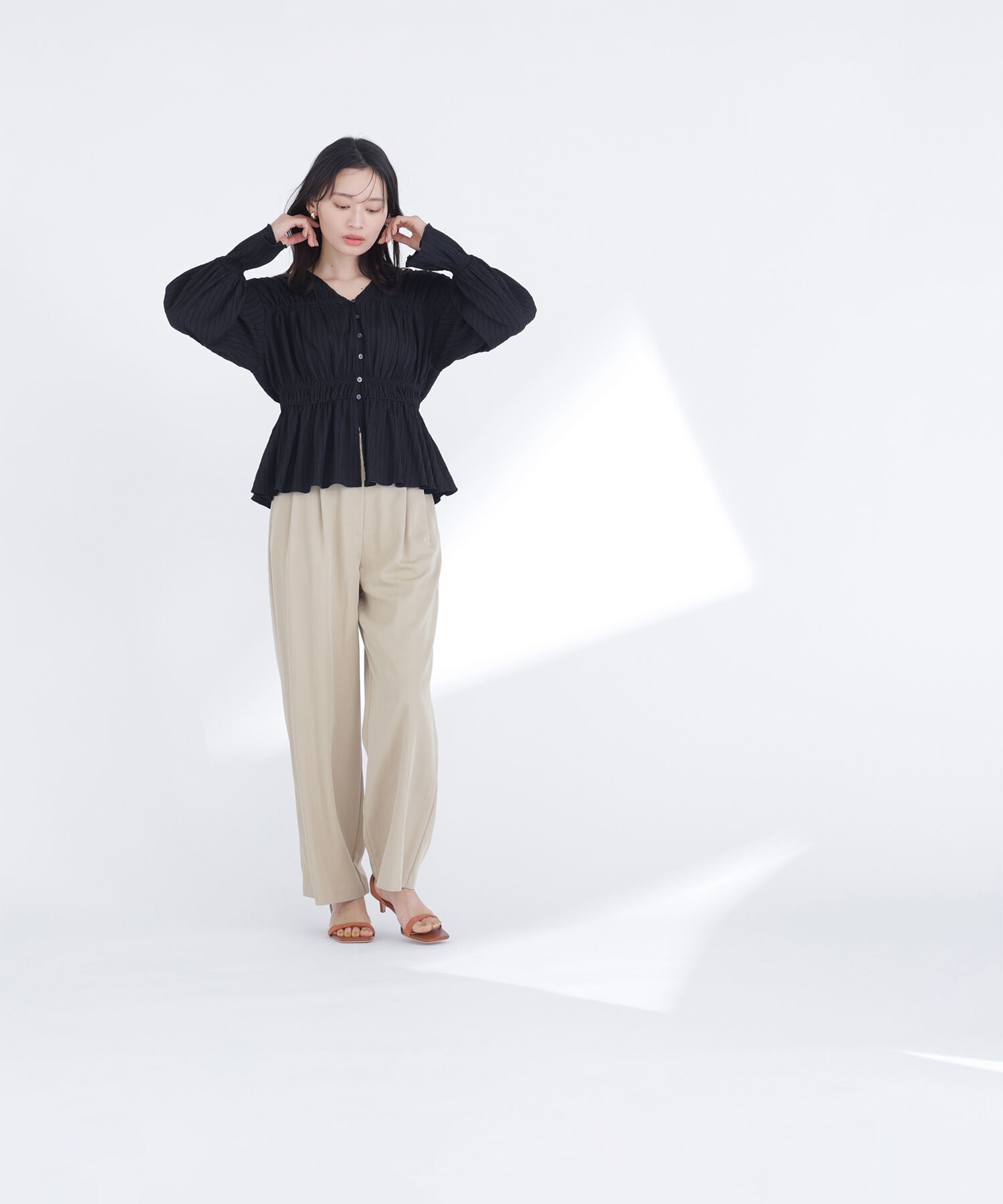  「Vネックギャザーブラウス」|シャツ・ブラウス|