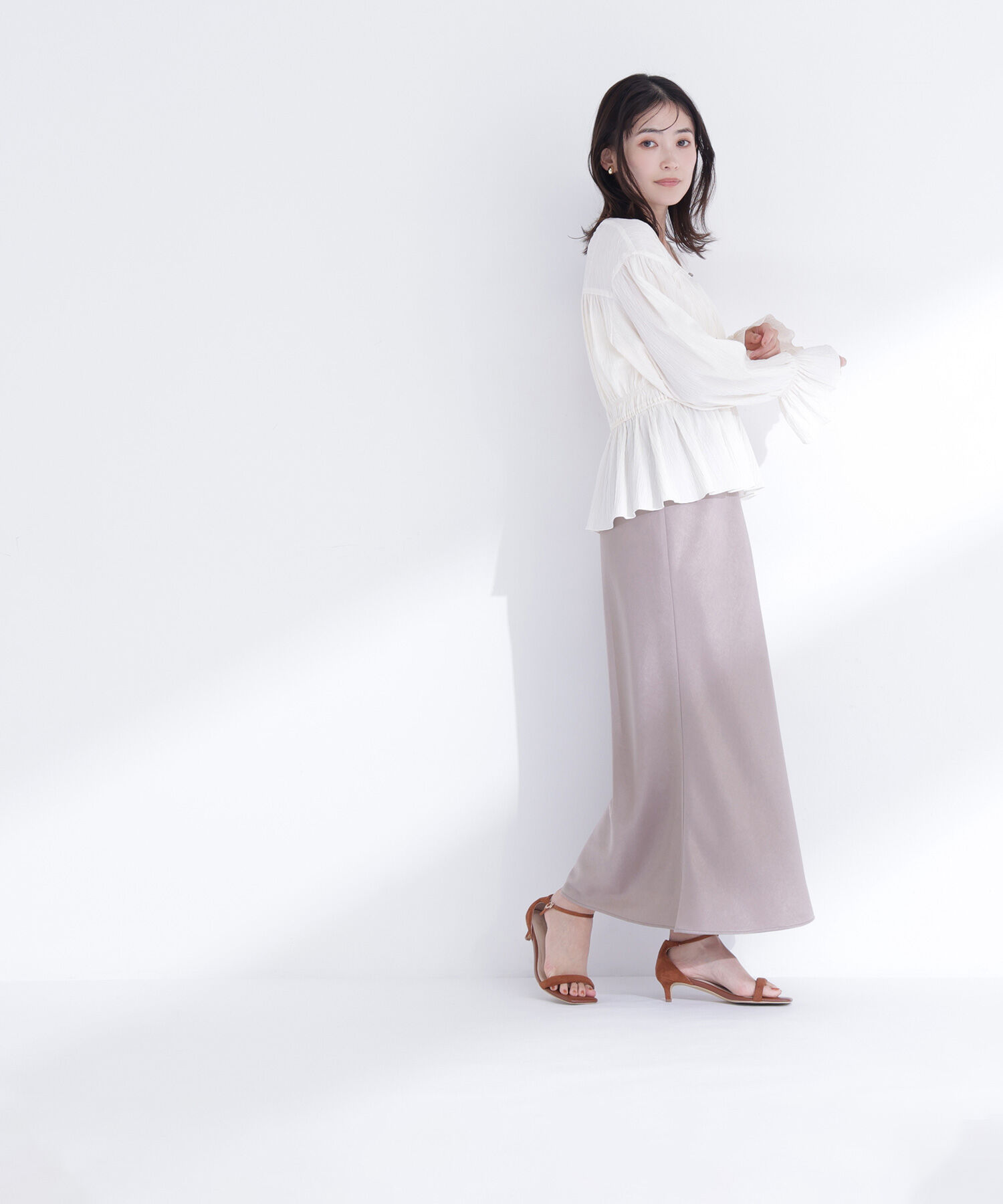  「Vネックギャザーブラウス」|シャツ・ブラウス|