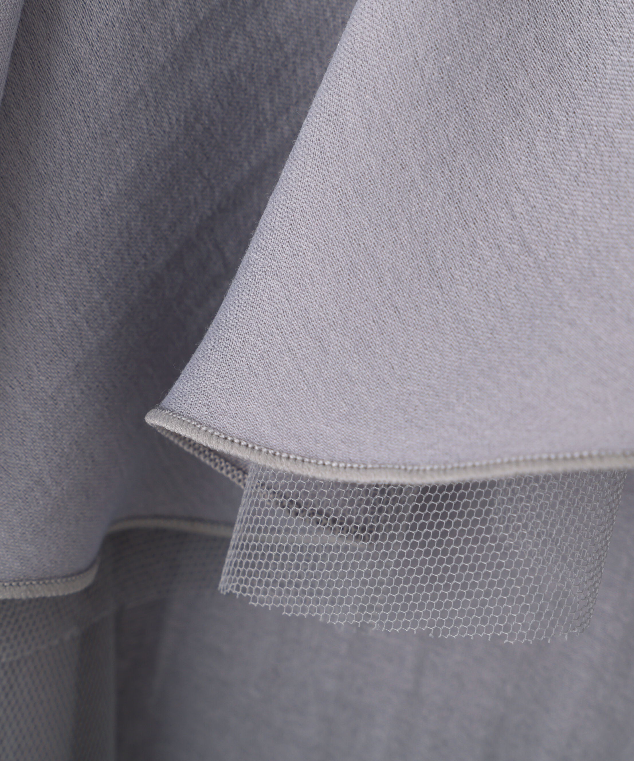 PROPORTION BODY DRESSING「チュール付きラッフルブラウス 26SS」|シャツ・ブラウス|