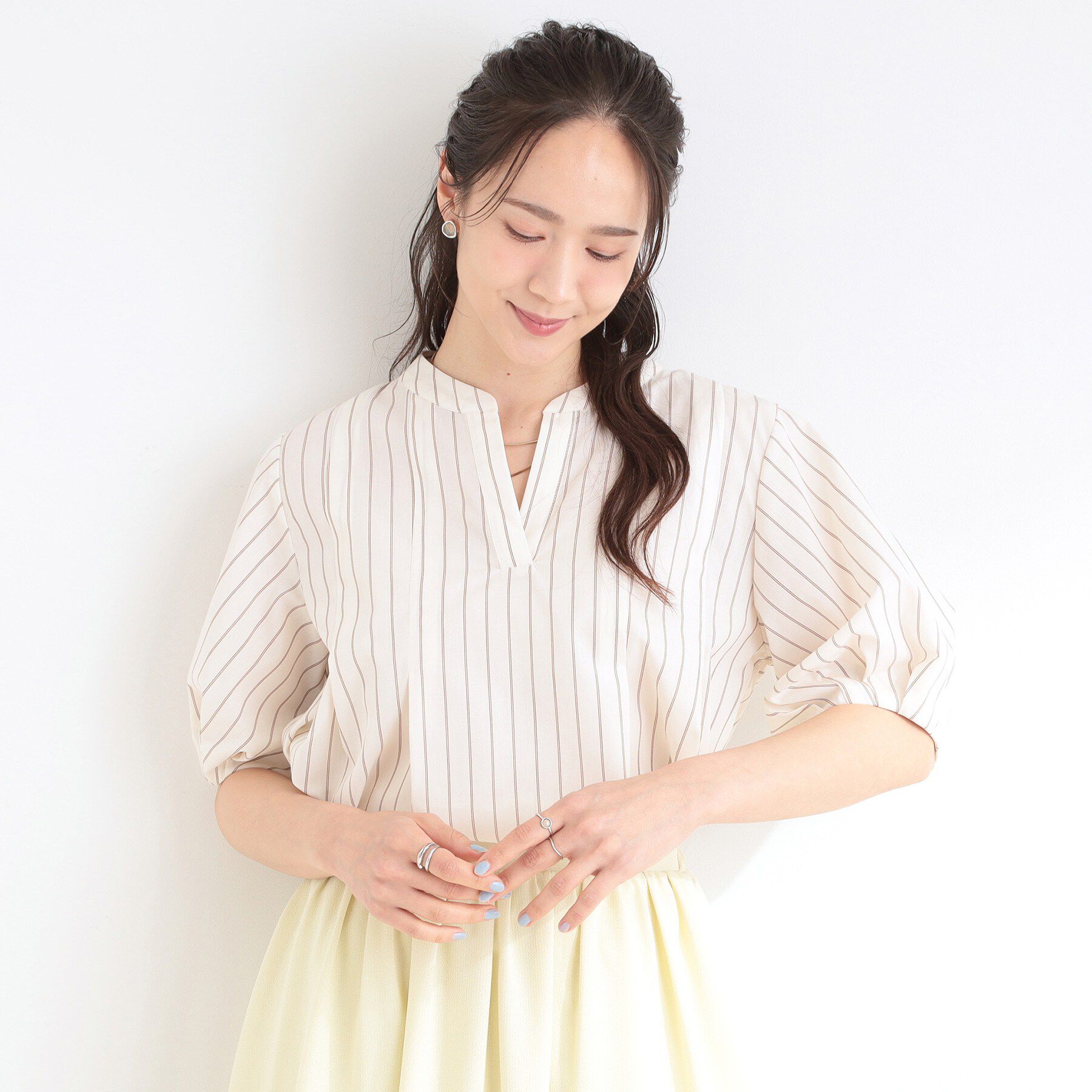 SHOO･LA･RUE「【洗濯後しわになりにくい/S-LL/インせず着られる】柄も選べる　1枚で決まる麻調5分袖ペプラムブラ」|シャツ・ブラウス|