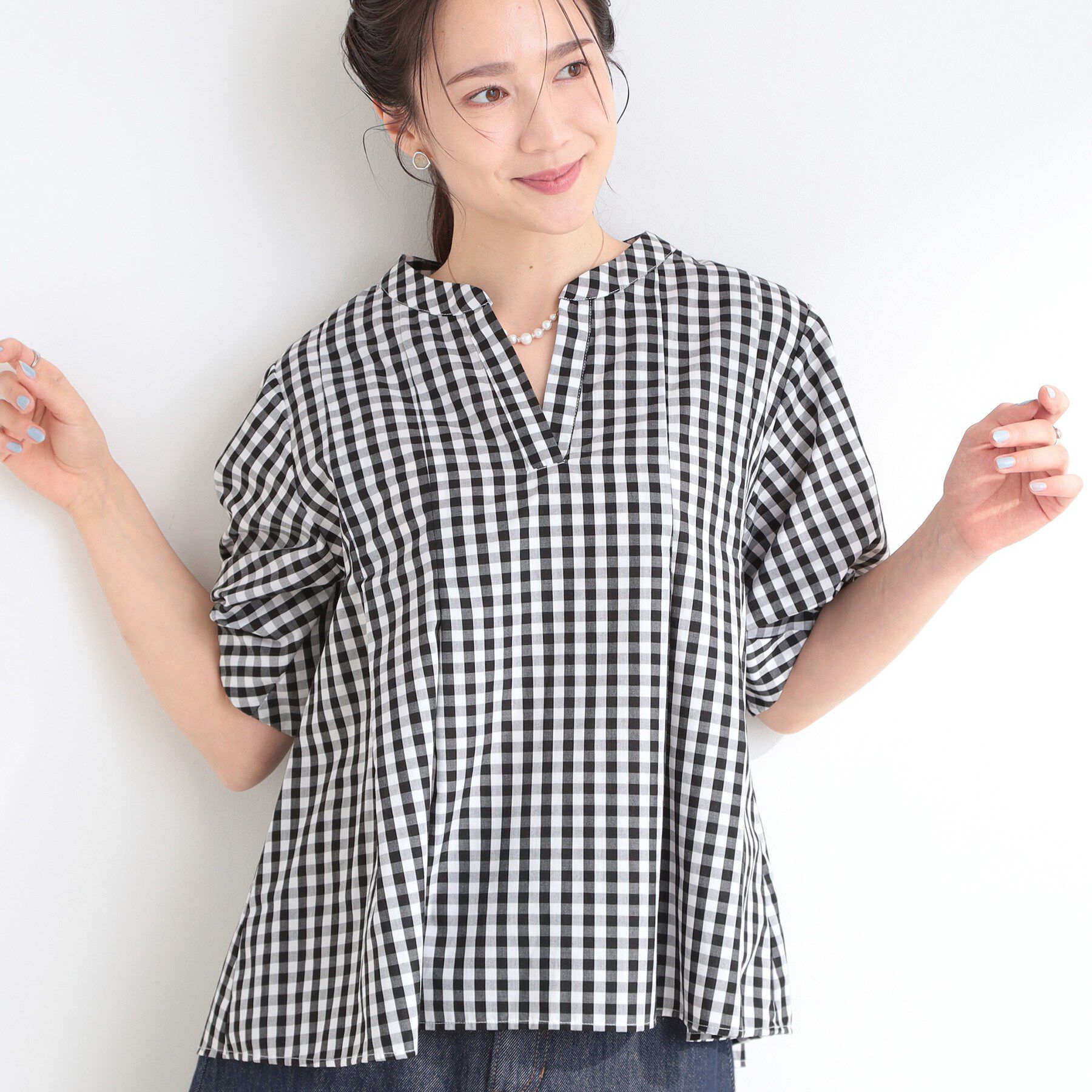 SHOO･LA･RUE「【洗濯後しわになりにくい/S-LL/インせず着られる】柄も選べる　1枚で決まる麻調5分袖ペプラムブラ」|シャツ・ブラウス|ブラック(219)